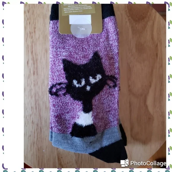 NWT. 3 Pair Pack Cat Socks - Picture 3 of 4